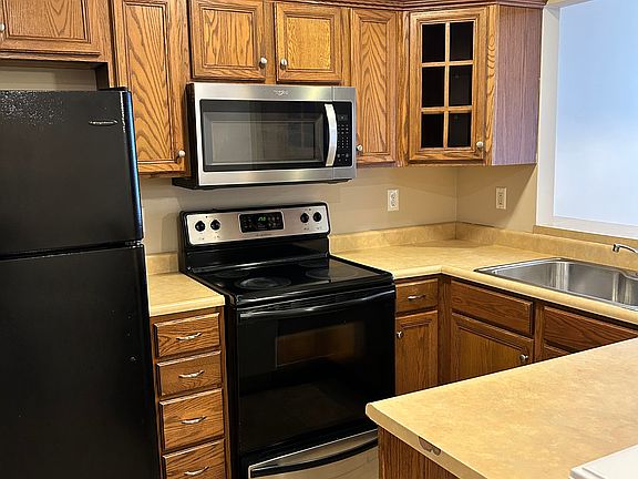 2nd image of 124 Darby Woods Ct