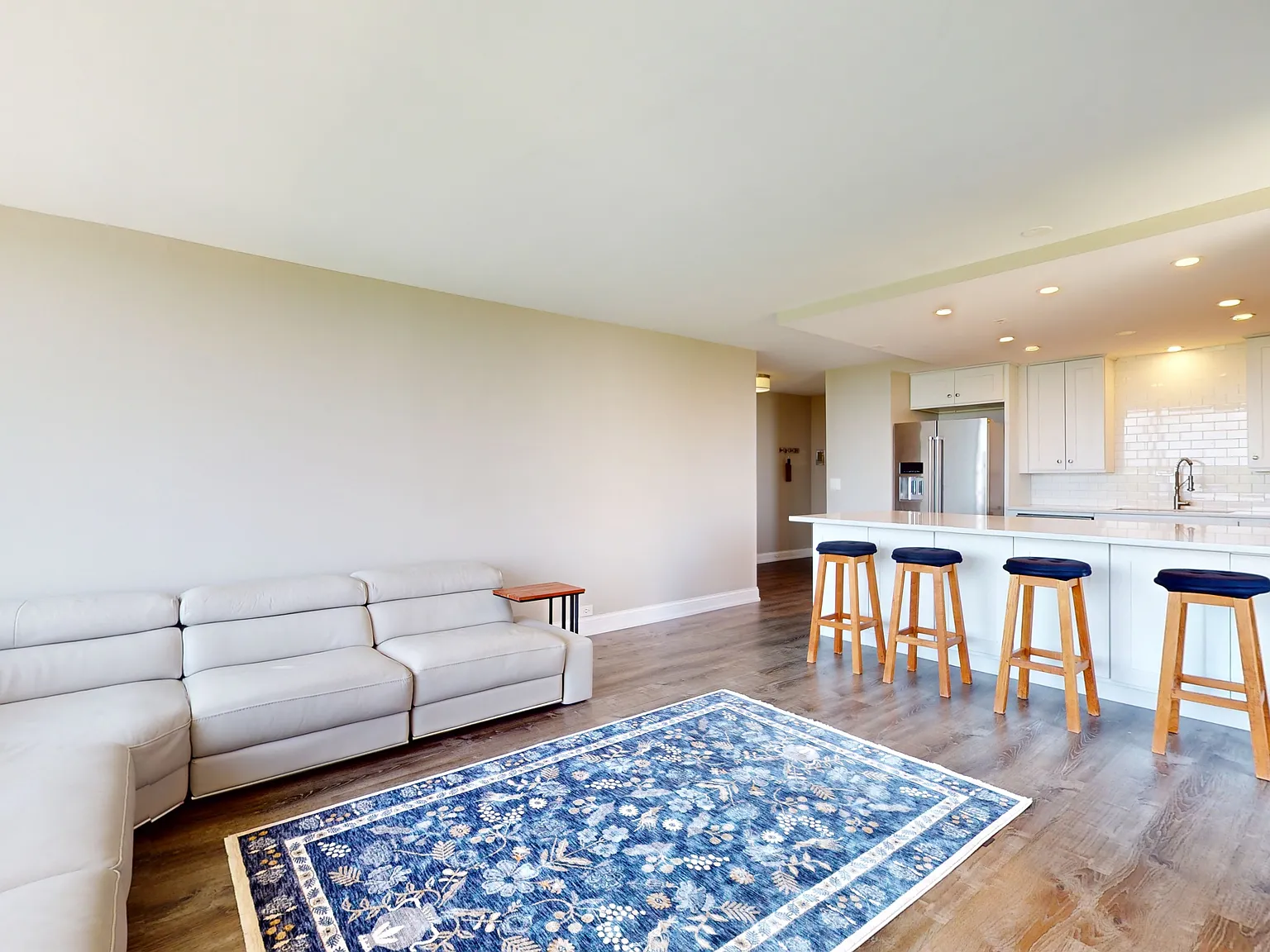1 bed, 800 sqft, $2,800 — Photo 4