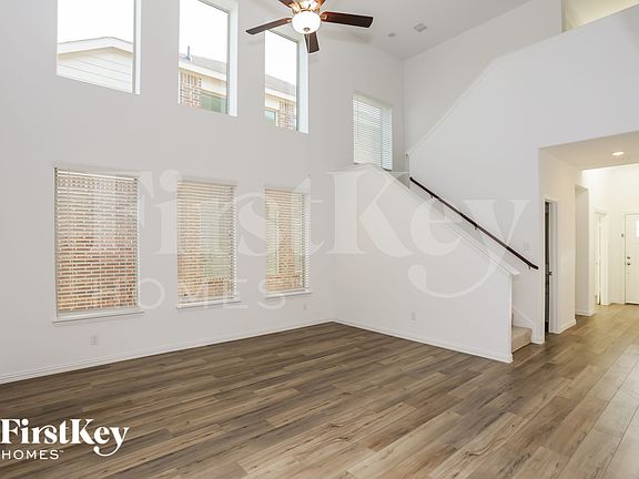 2nd image of 10105 Elkhorn Dr