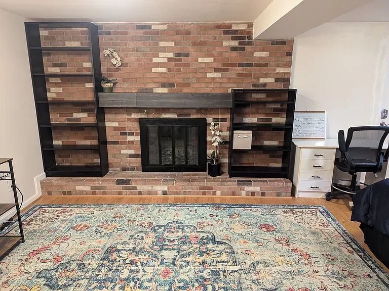 Ashbury Dr — Photo 4