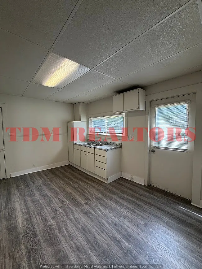 2 bed, $900 — Photo 4