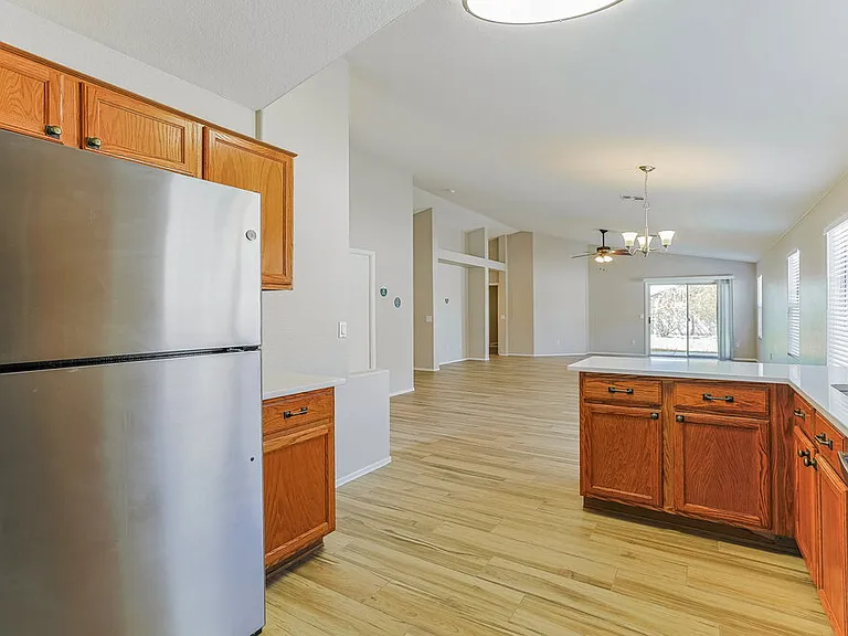 510 N Danyell Dr — Photo 9