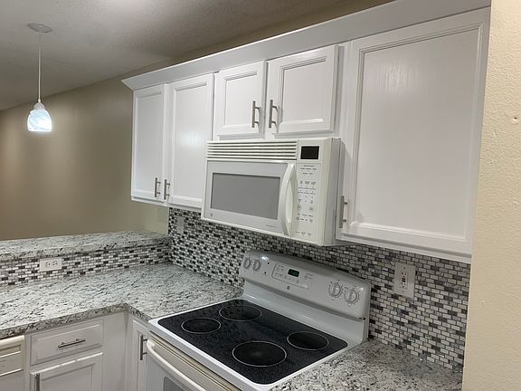 5th image of 8532 W Southgate Shores Cir