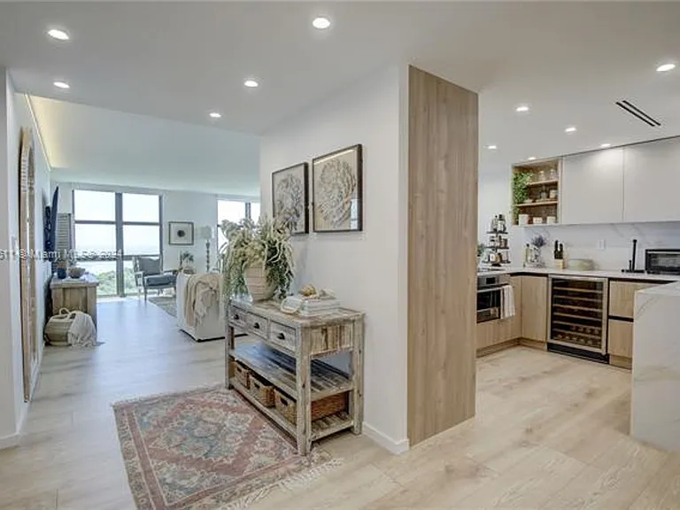 1121 Crandon Blvd #D1201 — Photo 3