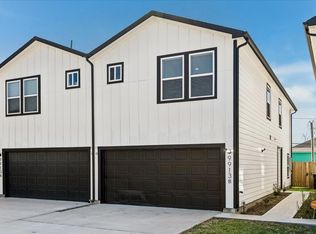 9913 Porto Rico Rd #B, Houston, TX 77041