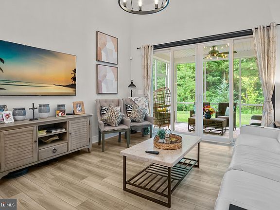 3rd image of 26184 Milby Cir