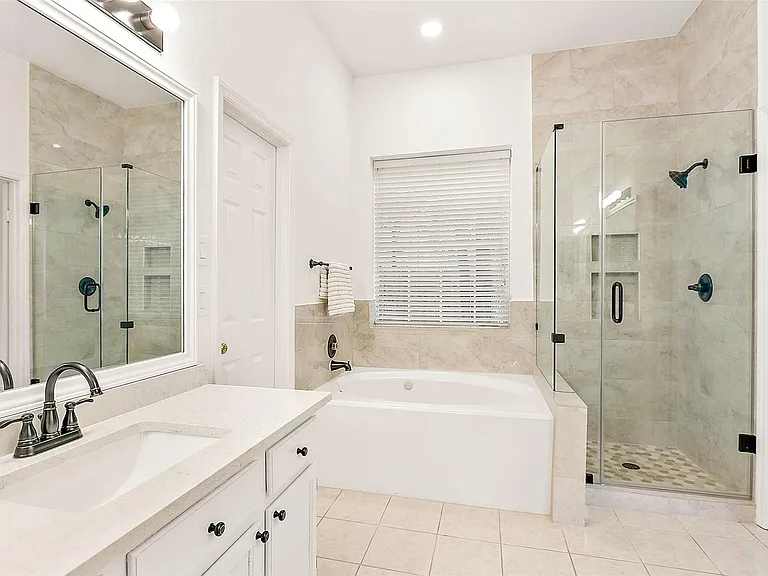 8 Greentwig Pl — Photo 20