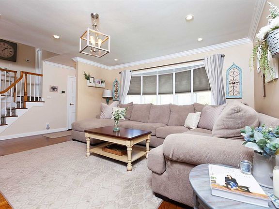 2nd image of 29 Marion Pl