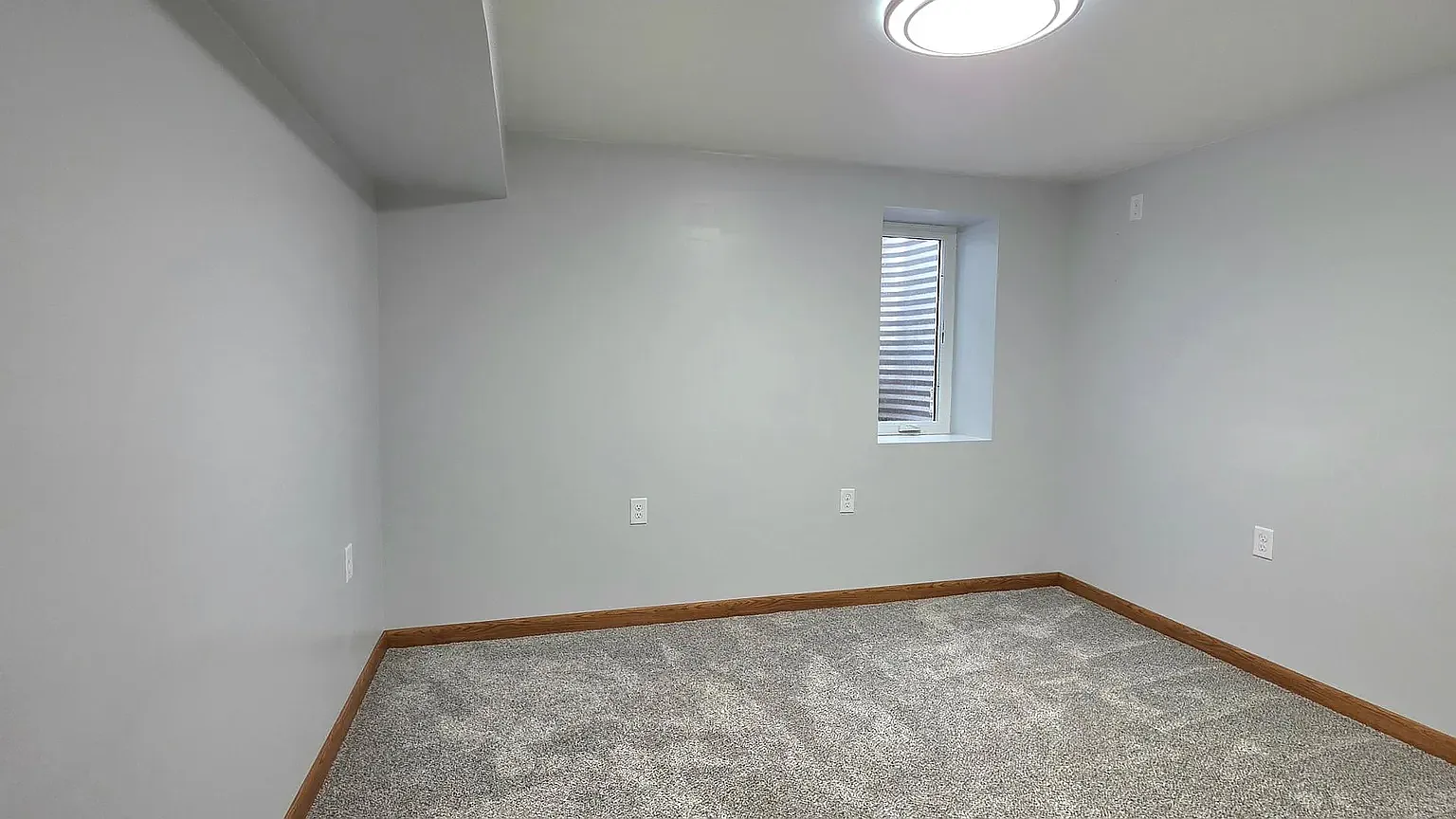 4 bed, 2.5 bath, 1858 sqft, $2,500 — Photo 2