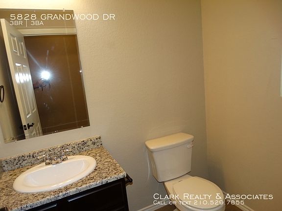 3rd image of 5828 Grandwood Dr