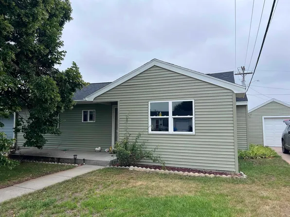 1410 Avenue D, Cozad, NE 69130