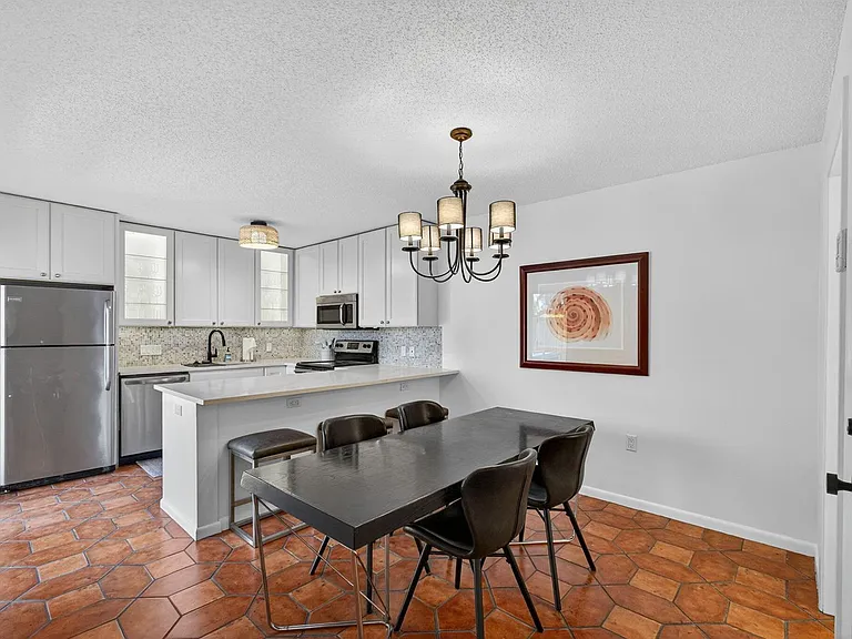 1700 Embassy Dr #103 — Photo 21