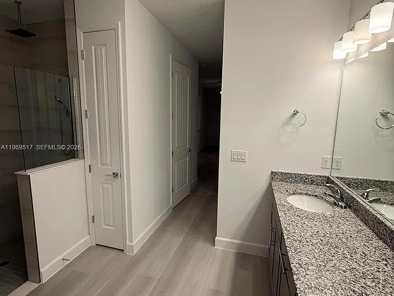 1255 Wadsworth St SE — Photo 2