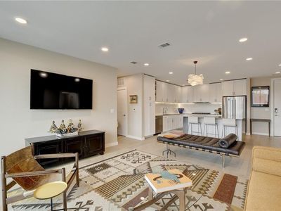 1600 S 1st St #314, Austin, TX, 78704