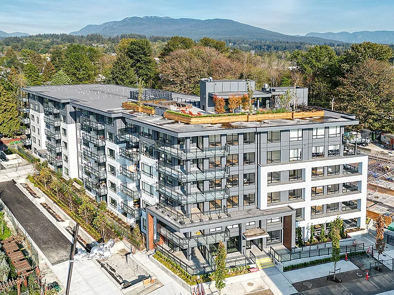 1550 Oxford St — Photo 36
