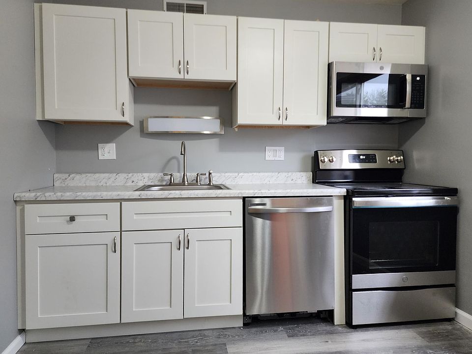1st image of 729 Thompson Dr #2F
