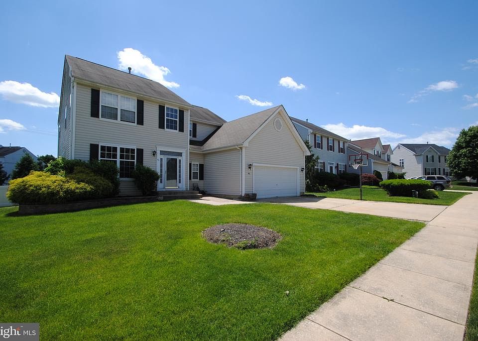 1st image of 46 Whitford Dr