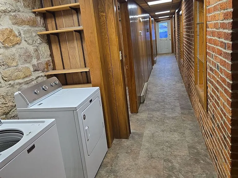 203 Lincoln Way E — Photo 10