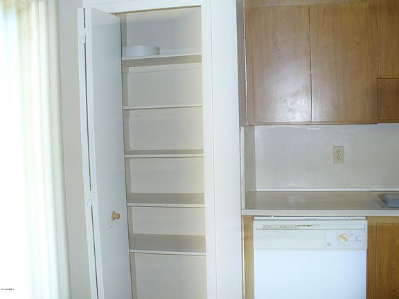 3rd image of 671 SE Black Horse St