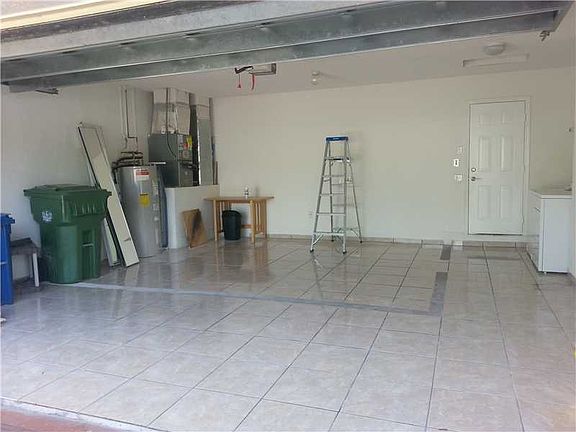 2nd image of 1332 Plumosa Way