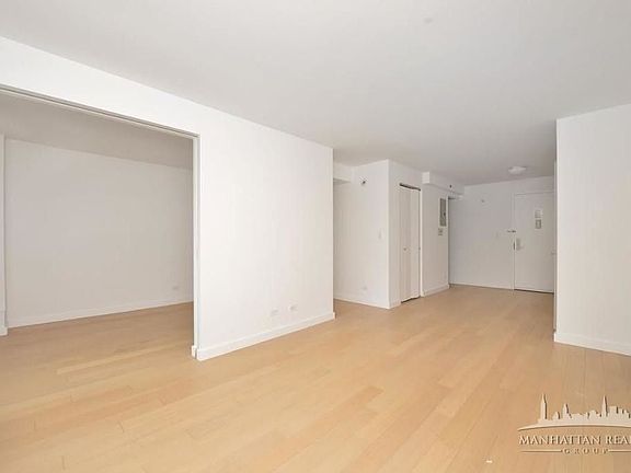 4th image of 222 E 39th St APT 5A