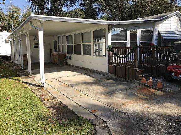 Carport  11 x 28 x 8'-6"