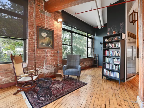 1620 Manhattan Avenue image 10 of 20