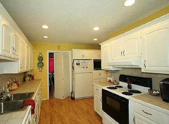 4th image of 9013 Timberlake Dr