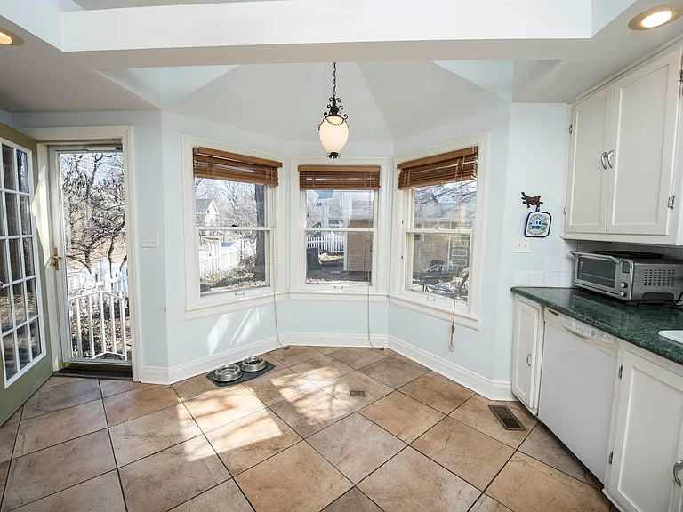 1350 N Washington Ave — Photo 14
