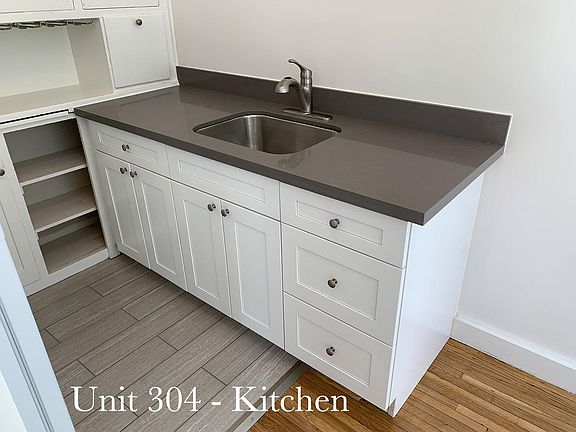 5th image of 2480 Washington St APT 304