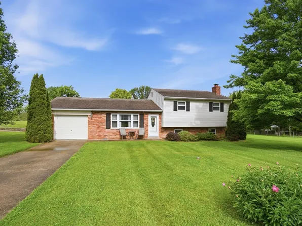 9537 Crestfield Dr, West Chester, OH 45069