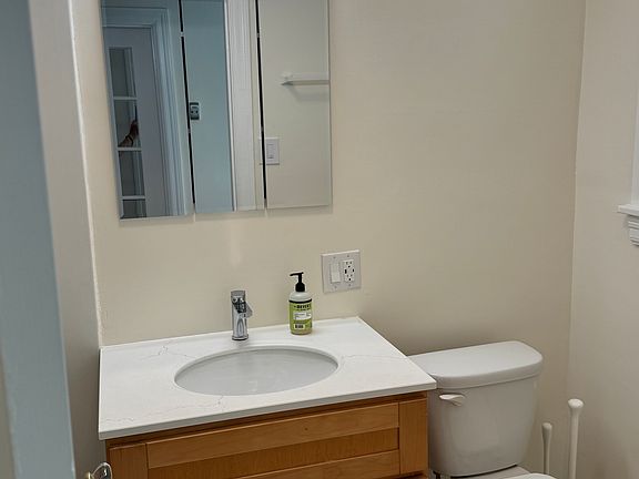3rd image of 1375 27th Ave Unit 1