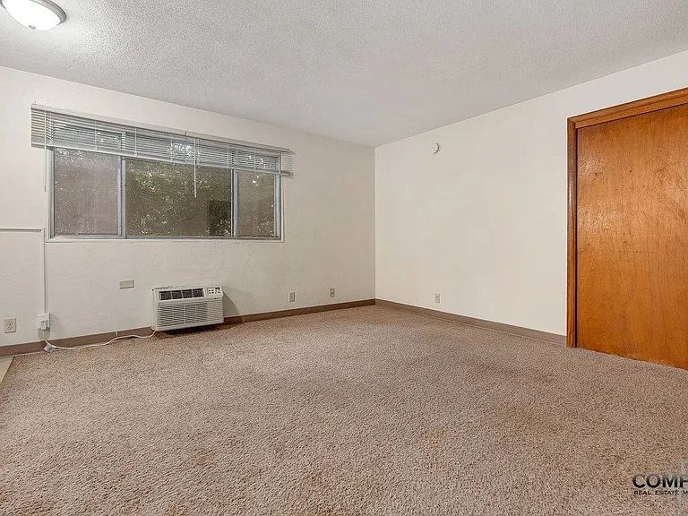 1215 S Dewey St — Photo 16