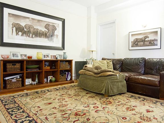 3rd image of 145 W 71st St APT 3A