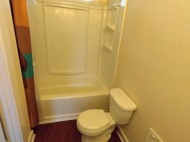 2502 Rockefeller Ave — Photo 12