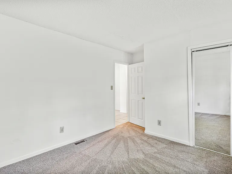 1281 Creekside Ct SE — Photo 12