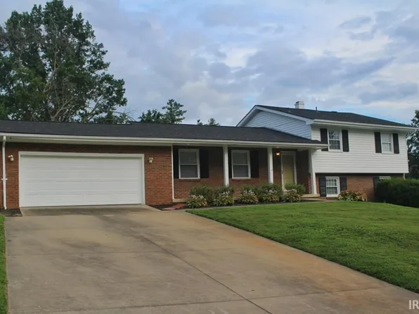 8413 Berry Dr, Evansville, IN 47710