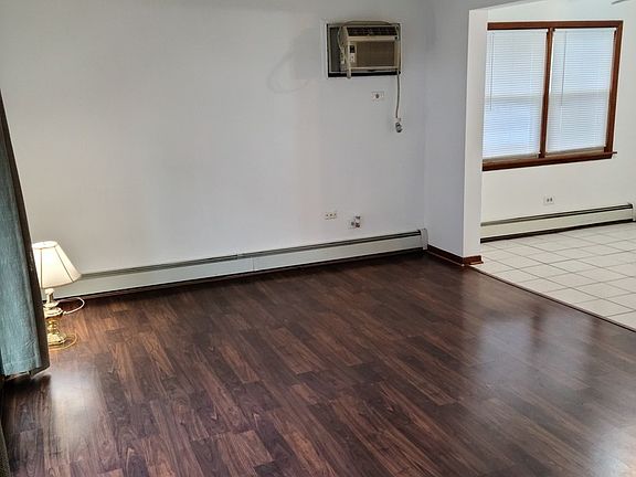 5th image of 6310 W 64th Pl APT 1C