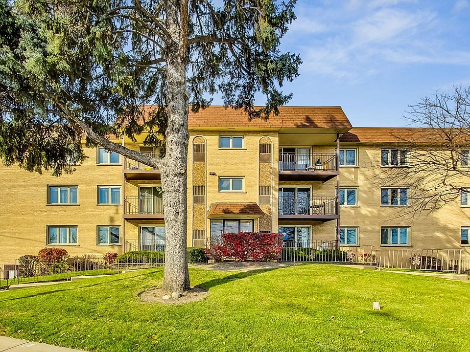 1st image of 6440 W Devon Ave APT 108