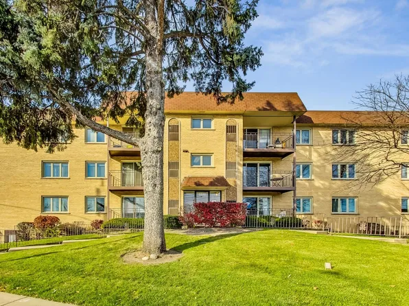 6440 W Devon Ave APT 108, Chicago, IL 60631