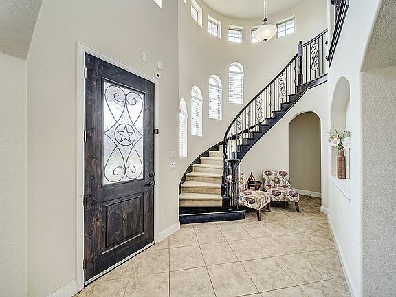 4th image of 1624 Goldenrod Ln