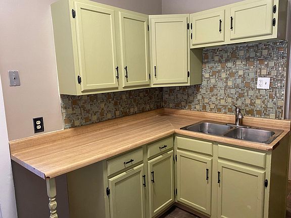 5th image of 609 N 50th St
