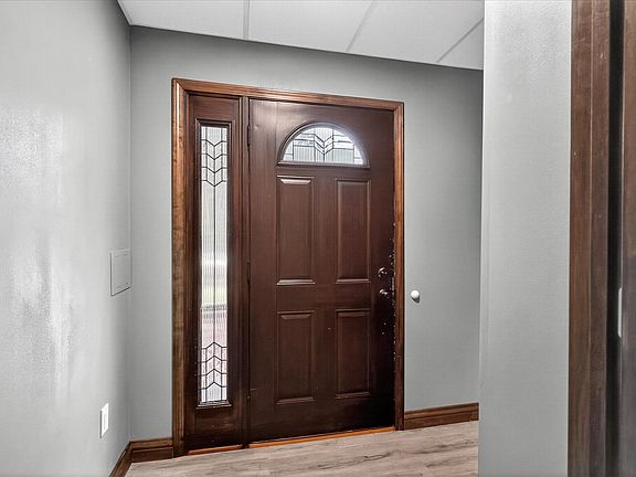 5th image of 751 S Farm Road 197