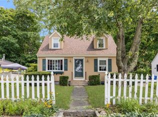 2036 Cranston St, Cranston, RI 02920