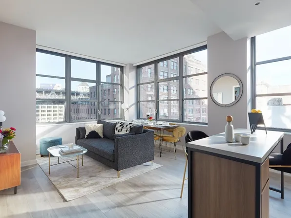 160 Front Street image 13 of 19