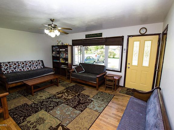 4th image of 33565 Frantz Dr