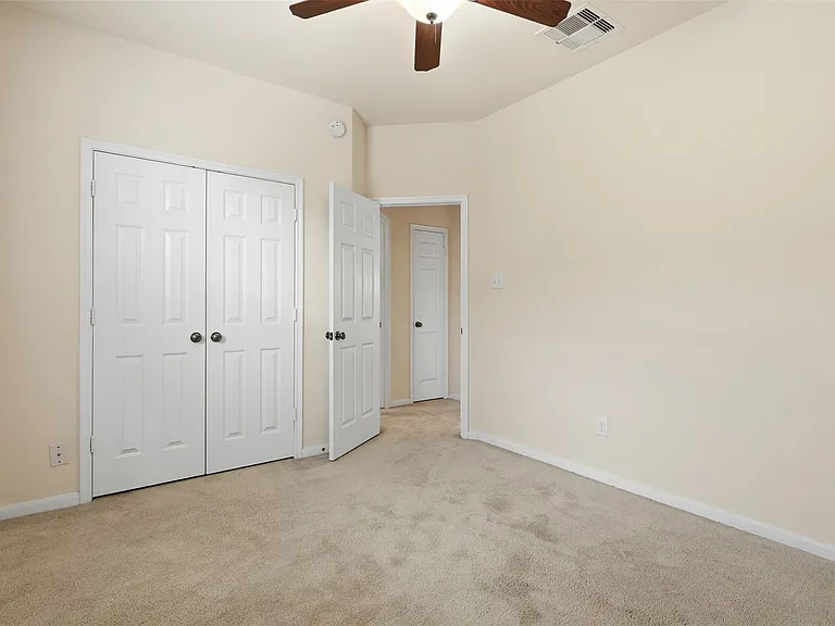 1911 Vale Brook Dr — Photo 24