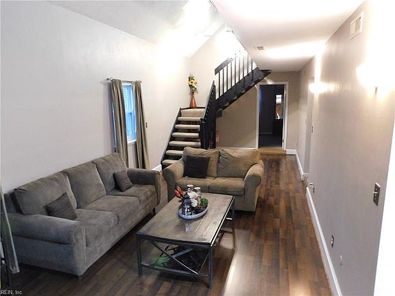 4th image of 941 Banyan Dr