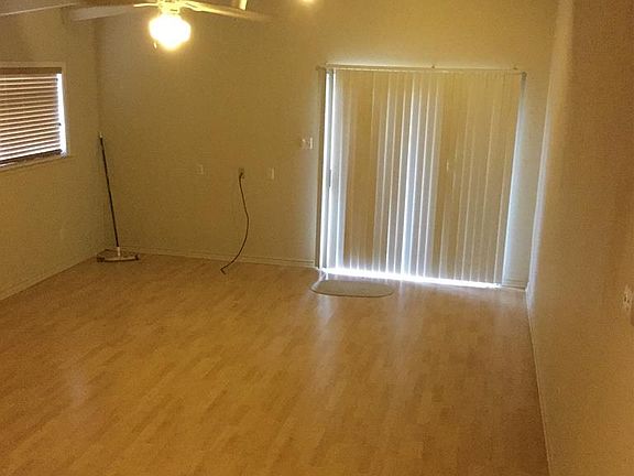 5th image of 326 Fernwood Dr