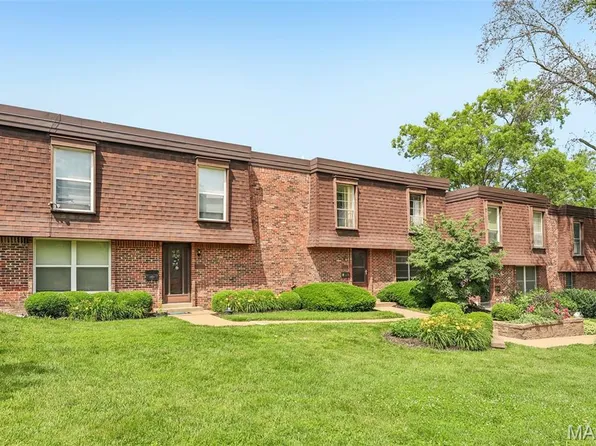 13484 Coliseum Dr, Chesterfield, MO 63017